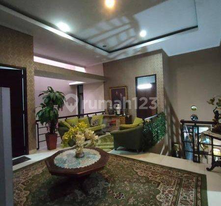 Rumah Bagus 2 Lantai di Bintaro Tangerang, Hadap Barat 2