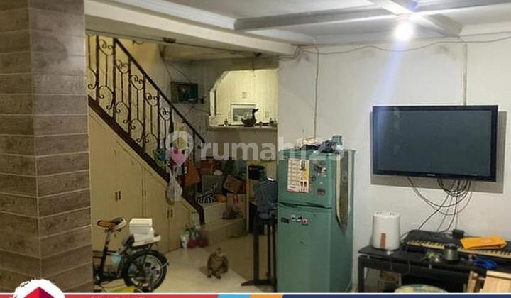 RUMAH DI PERUMAHAN MALAKA JAKARTA TIMUR 2