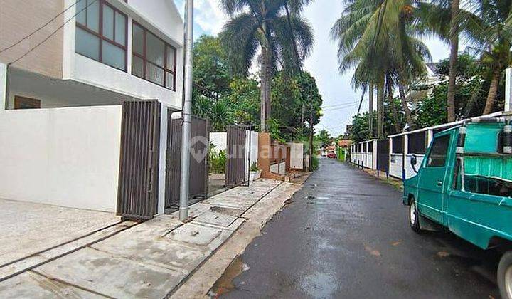 Rumah baru lokasi strategis di Jatiwaringin Pondok Gede Bekasi 2