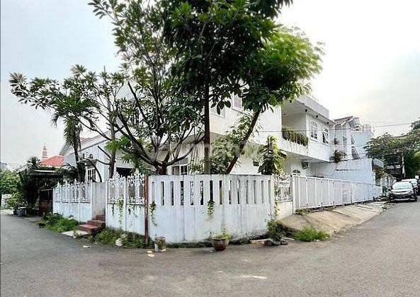 Rumah Kos di Tebet Dalam, Akses Jalan 2 Mobil 1