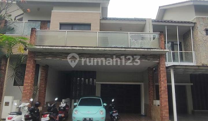 rumah full furnish The Villas Bintaro