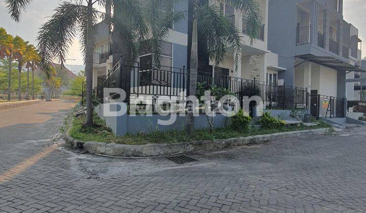 Rumah 2 lt full furnished di pusat kota Batu 2