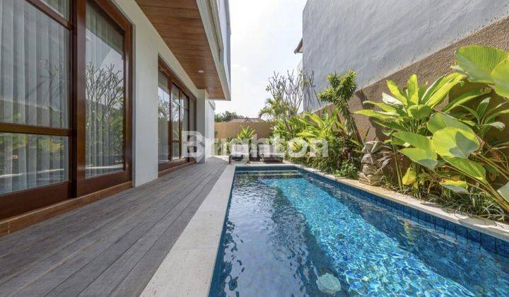 RUMAH 2 LANTAI FURNISHED DENGAN PRIVATE POOL AREA NUSA DUA 1