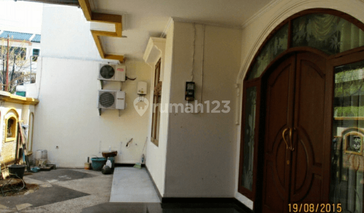 Rumah Bagus 2 Lantai Di Jalan Anggrek 2