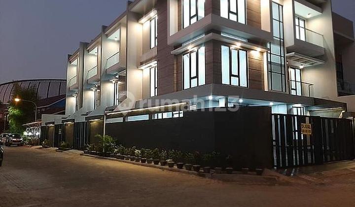 Rumah baru 3 lantai jalan lebar di sunter jakut Rumah baru 3 lantai jalan lebar di sunter jakut
