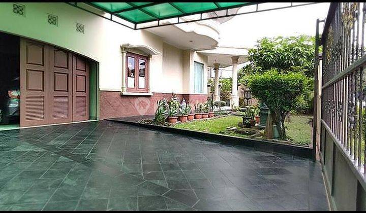 RUMAH MEWAH DI TAMAN VILLA MERUYA JAKARTA BARAT 1