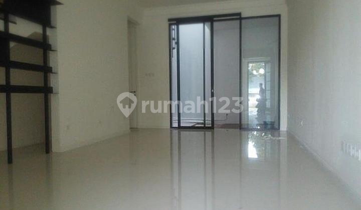Nice House in Kemang Timur Dalam Town House, Green, Quiet