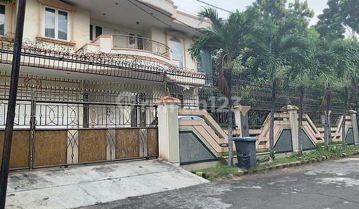 Sunter Lake house in an elite complex