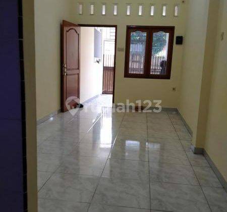  For Rent! Murah dan Lokasi Strategis! Rumah di Pademangan! 1