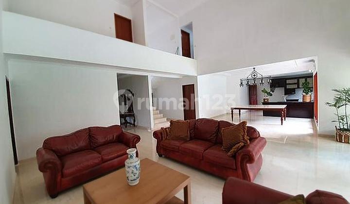 Rumah Mewah Baru Renovasi Total, Dalam Komplek Di Ampera 2