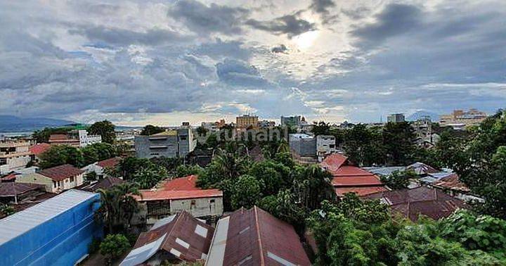 Di Rumah Mewah di Bumi Beringin Manado 2