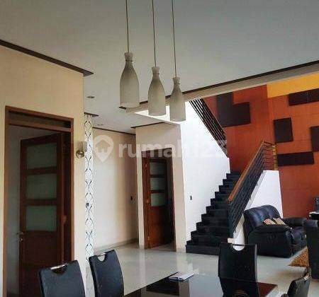 Setramurni rumah minimalis lux artistik furnished terawat 2