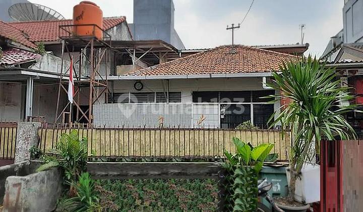Rumah di Jl. Ciniru- Kebayoran Baru