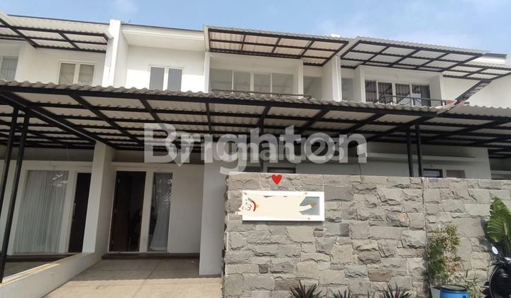 rumah 2 lantai di De Casa Resident Lakarsantri Surabaya 1