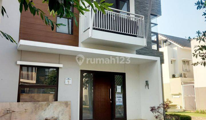 Rumah  lokasi strategis di sumarrecon karawang 2