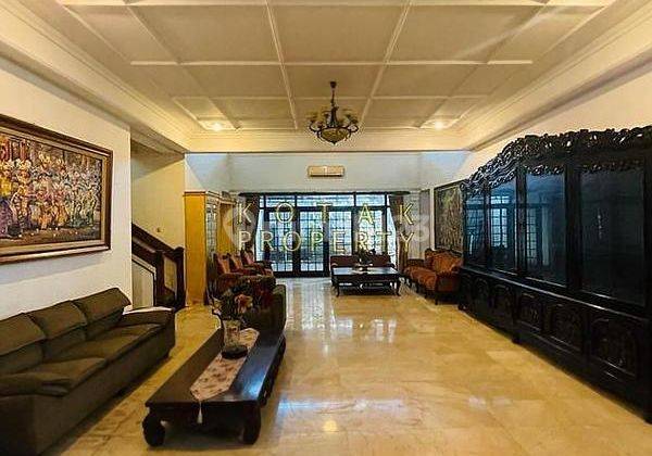 Rumah Old Money 2 Lantai Dalam Komplek Di Menteng 2