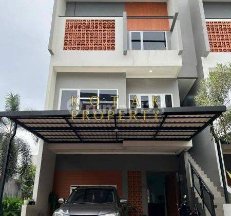 Rumah Mewah Furnished Dalam Cluster Jagakarsa 1