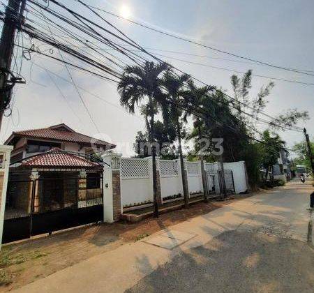 Rumah Luas Dan Besar Samping Jalan Di Jagakarsa 1