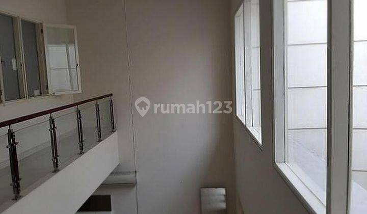 Rumah Bagus Baru Furnished Taman Kedoya Baru, Jakarta Barat 2