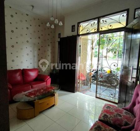 Rumah second 2 lantai depan Moll Galaxy Bekasi 2