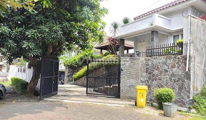 Rumah Mewah di Bintaro Jaya Sektor 3 pinggir jalan  dalam Cluster 2