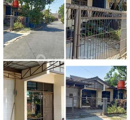 rumah 4 kamar tidur di Sayap Margacinta 2