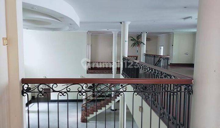 Rumah Prime Location, SHM di Menteng, Jalan Teuku Umar Dijual  2