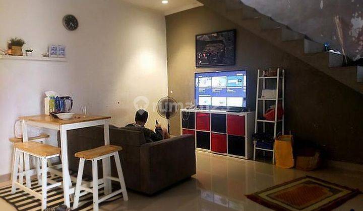 Rumah Sertifikat Hak Milik Dua Lantai di Jl. Albarkah, Dijual 1