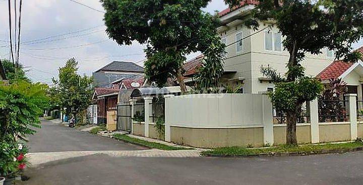 Rumah 2 Lantai Siap Huni Lokasi Di Villa Melati Mas, BSD 2