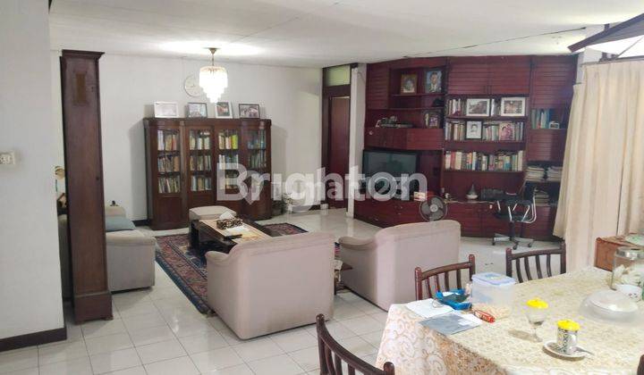 Rumah Besar Asri Siap Huni Gegerkalong Bandung Utara 1