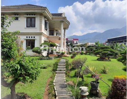 Villa Di daerah Puncak Nyaman dan Asri 2