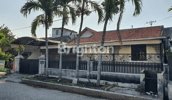 Rumah Luas 1 Lantai di Kendangsari, Lokasi Strategis 1