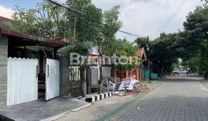 RUMAH KEBRAON MANIS TENGAH SURABAYA 1