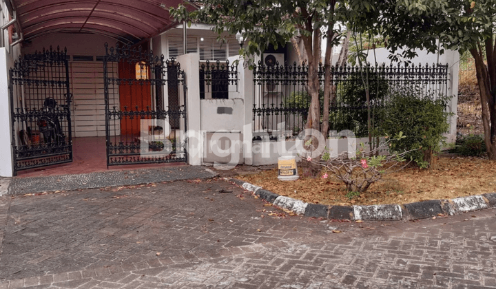 Rumah Pojok hook 1,5 Lantai, Dekat Pintu Tol Darmo Surabaya porong, Di Darmo Sentosa Rays 1