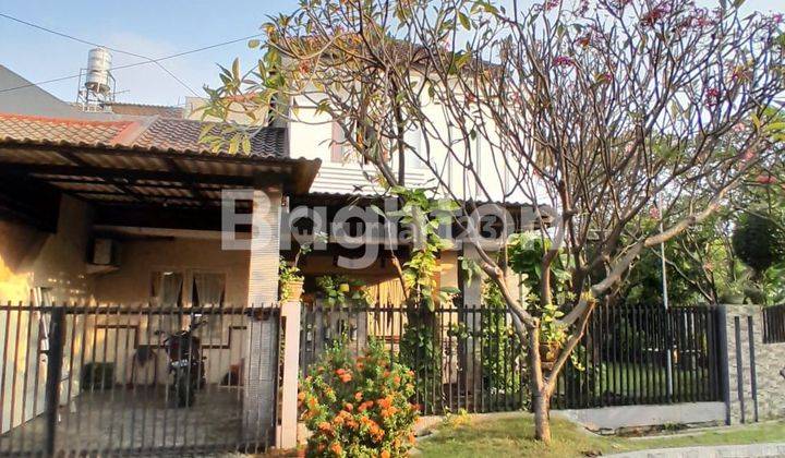 Rumah minimalis 2 lantai di Surabaya Timur 1