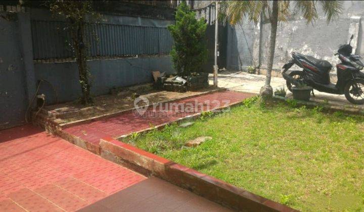 Rumah Parkir Luas Di Utan Kayu Jakarta Timur 2