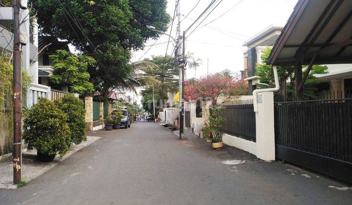 Turun Harga Rumah 2 Lantai di Kebon Baru Tebet Jakarta Selatan 2