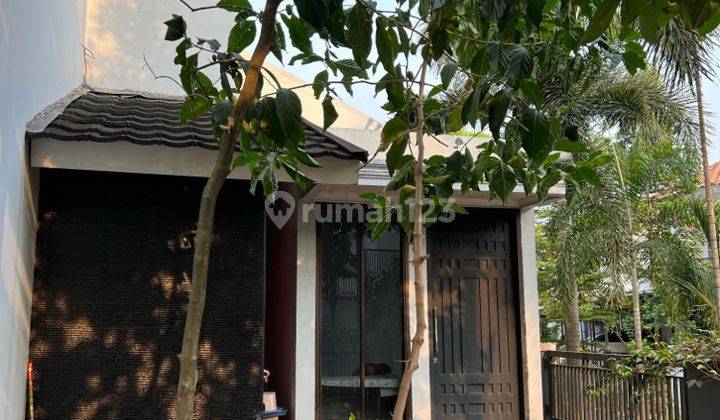 Dijual Rumah Jarang Ada Posisi Hooked Asri  Di Puspitaloka Bsd 2