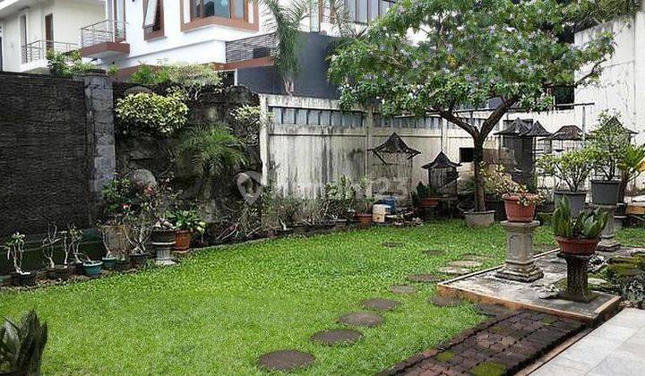 Rumah Lama Terawat di Jl. Pejaten Barat 2