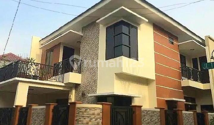 Dijual Rumah Hoek Baru Renovasi Daerah Tebet