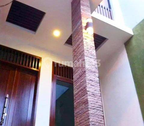 Dijual Rumah Bangunan 3 Lantai Minimalis Daerah Jagakarsa 2