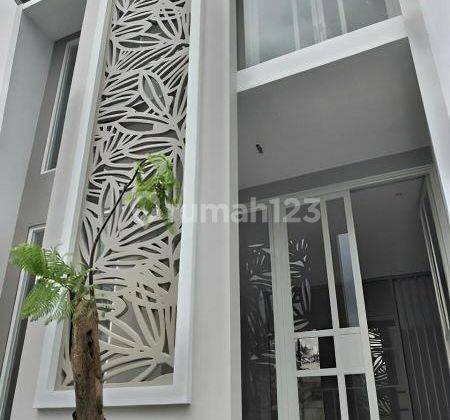 Rumah Mewah 3 Lantai Perumahan Puncak Dieng Malang 2