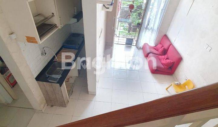 Rumah mungil 2 lantai semi furnished di pusat kota Gading Serpong 1