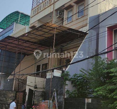 Dijual Cepat Rumah 3,5 Lantai di Muara Karang Jakarta Utara  1