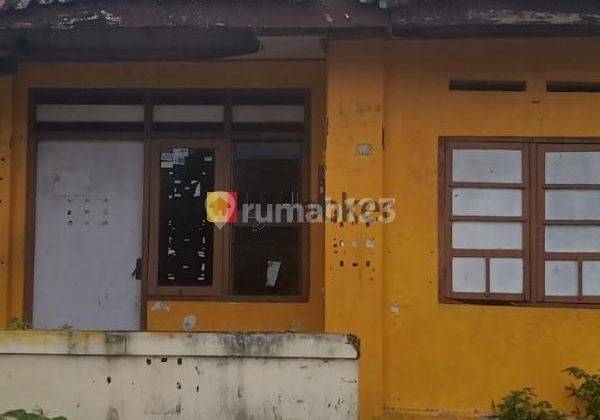 Jual Rumah Tua Hitung Tanah di Pengajuran Banyuwangi Jawa Timur 1