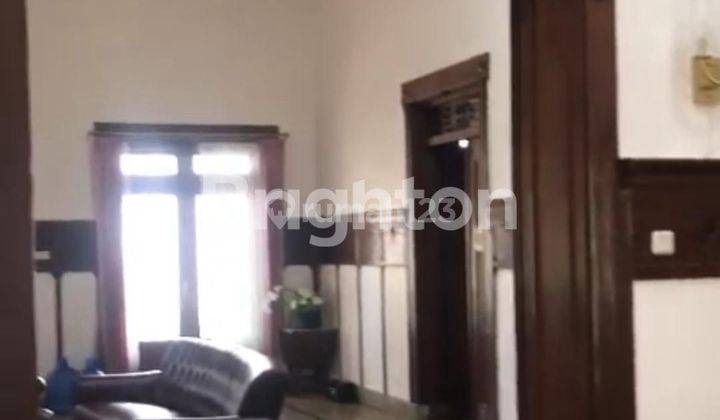 RUMAH JAMAN BELANDA 2 LT DI JL RAYA DARMO SURABAYA 1