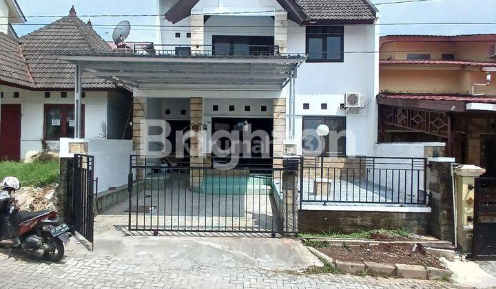 RUMAH 2 LANTAI SIAP HUNI DI KOTA HIJAU 1