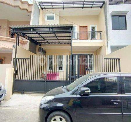 Rumah siap pakai di komplek favourite 1