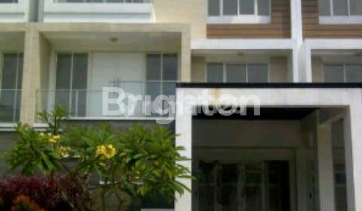 Fast Luxury Brand New 3-Story House in Golf Residence Kemayoran with Golf Course View