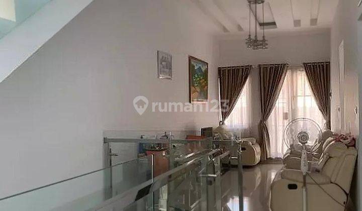 Dijual Rumah 3 Lantai di Tanjung Duren Jakarta Barat 1